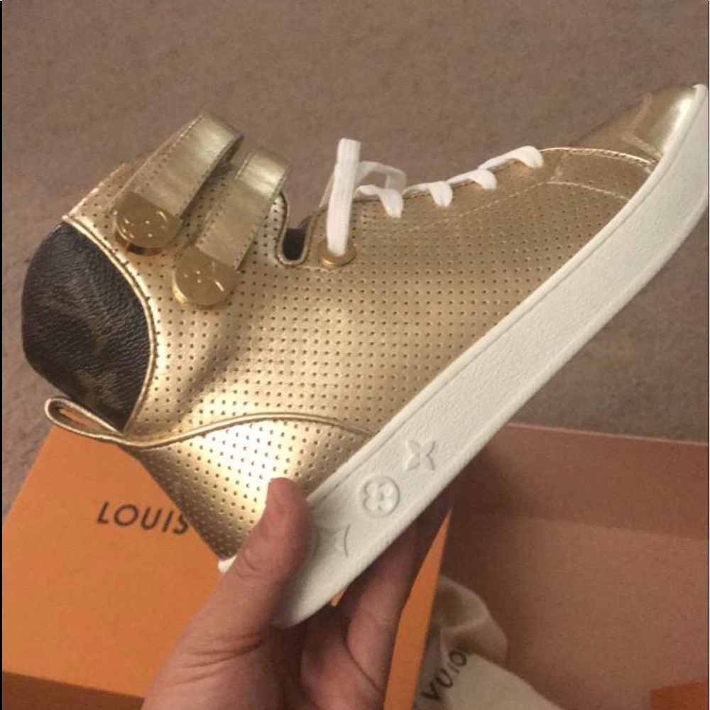 Louis Vuitton - Boombox leather sneaker in Gold